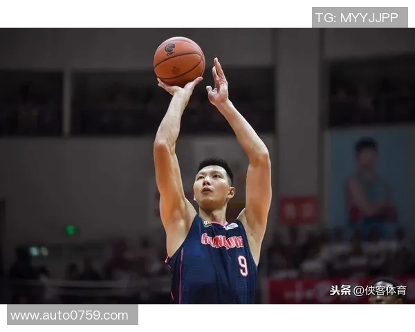 易建联当选CBA赛季MVP,创历史新纪录成为CBA界新宠 易建联当选CBA赛季MVP,创历史新纪录成为CBA界新宠