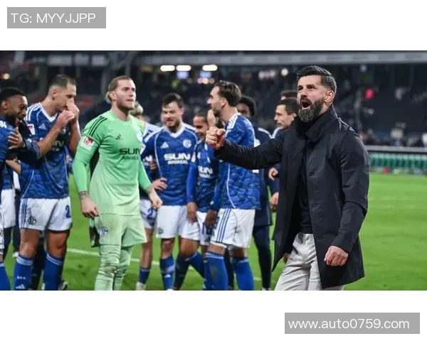 沙尔克客场失利,德甲榜尾乌云笼罩困顿深深 沙尔克客场失利,德甲榜尾乌云笼罩困顿深深