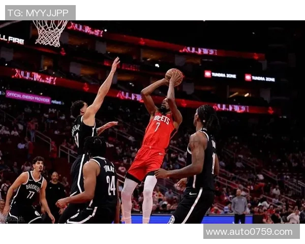 火箭逆转雷霆，取得系列赛首胜：团队精神与智慧的胜利